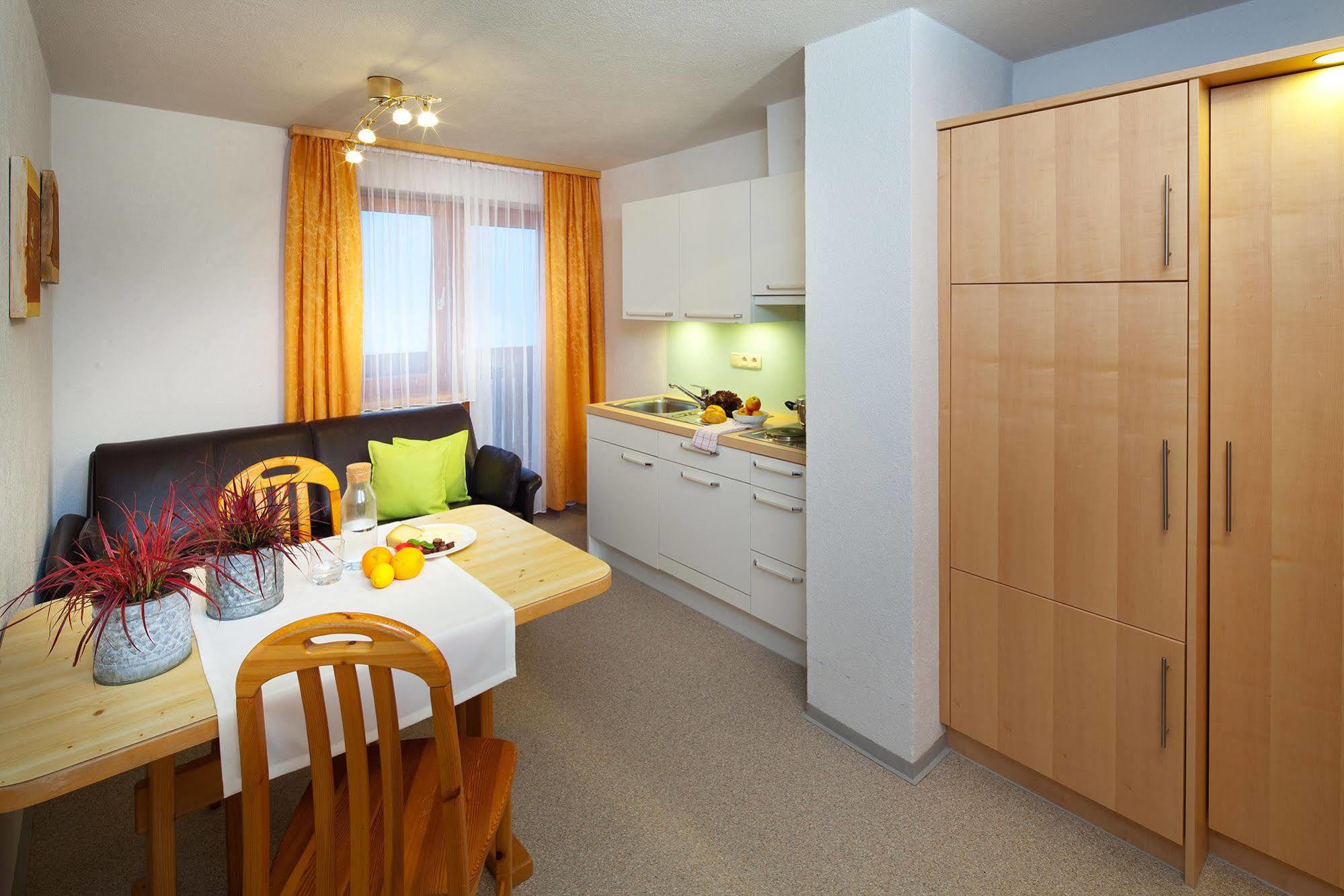 Aparthotel Brunnenhof 다뮐스 외부 사진