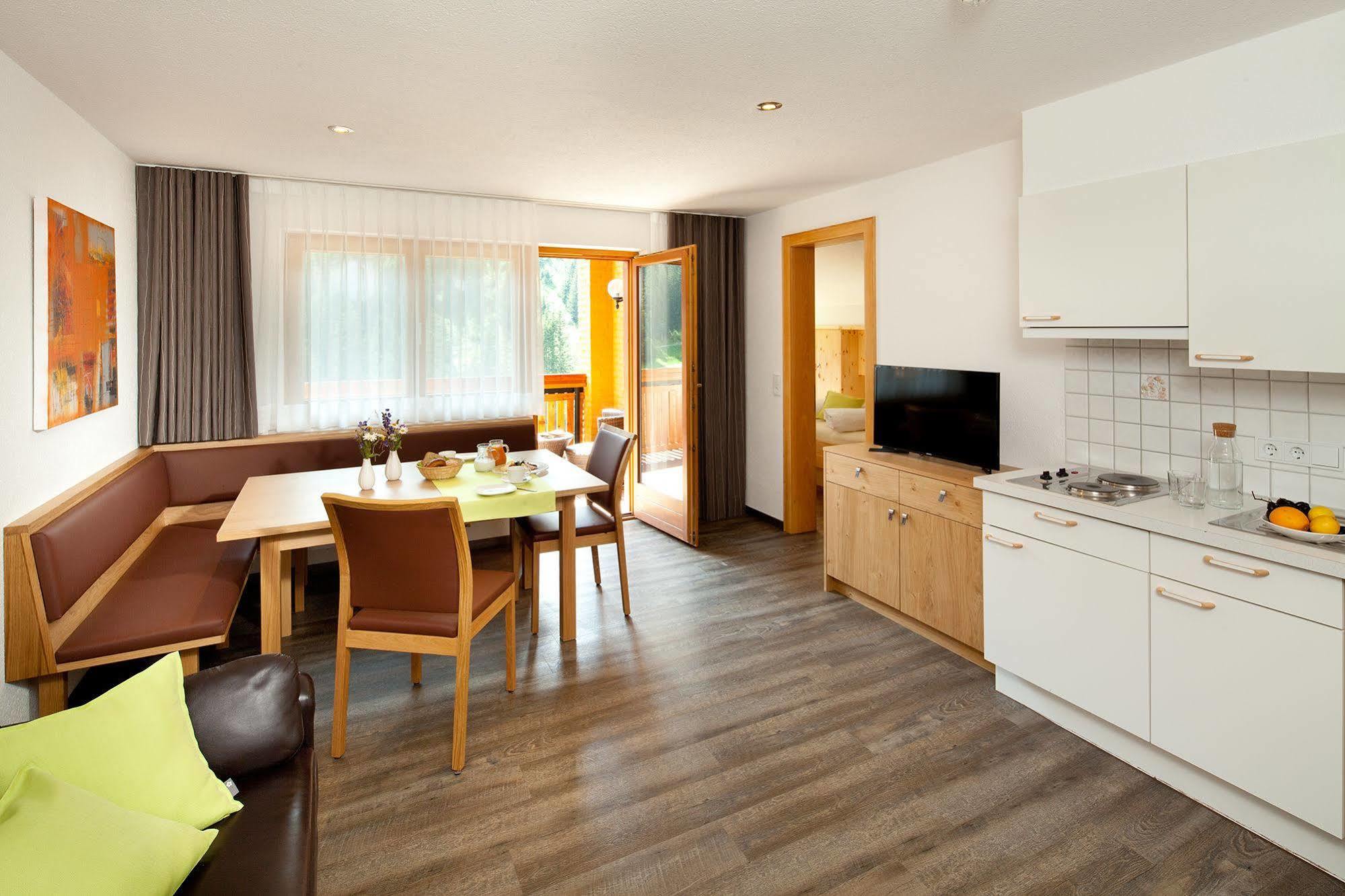 Aparthotel Brunnenhof 다뮐스 외부 사진